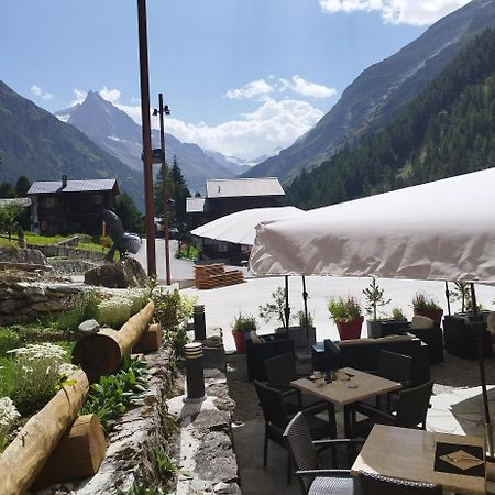 Hotel Le Besso - Swiss Romantic Lodge Зинал Екстериор снимка