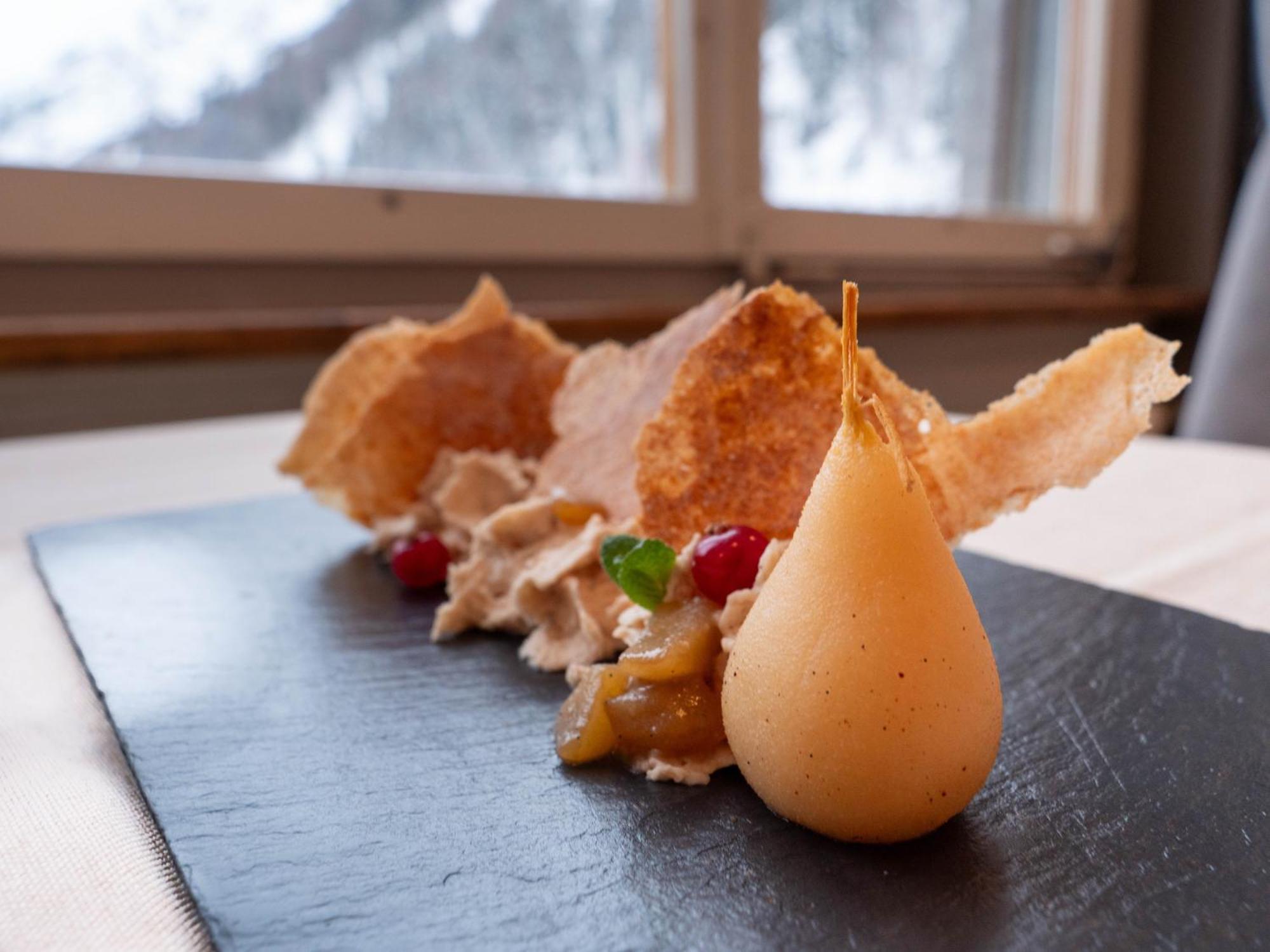 Hotel Le Besso - Swiss Romantic Lodge Зинал Екстериор снимка